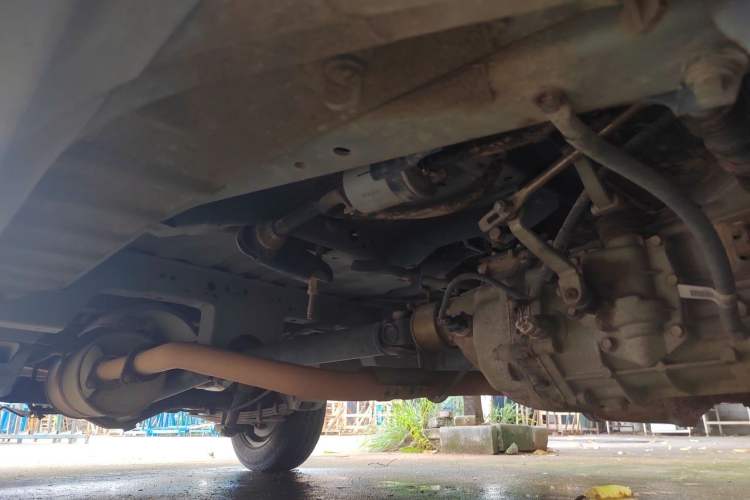Used King Long Golden Way 2018 2.0L Van Series 4G20 Chassis Front Right