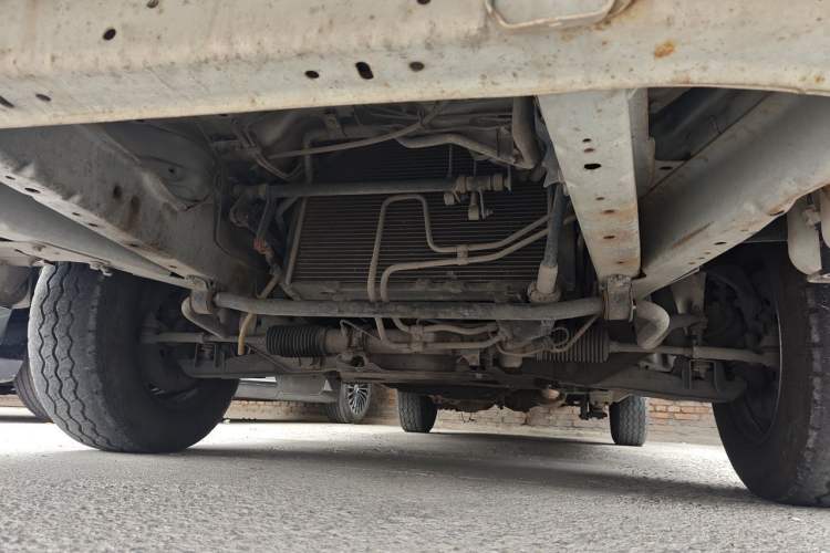 Used King Long Golden Way 2018 2.0L Van Series V20 Chassis Front