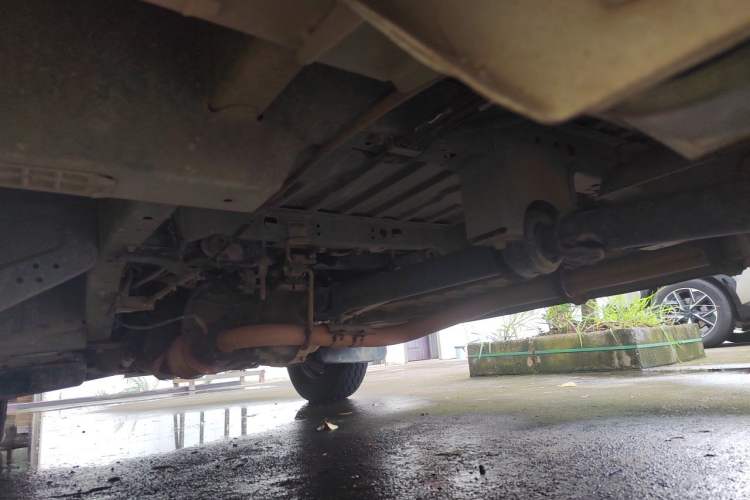 Used King Long Golden Way 2018 2.0L Van Series 4G20 Chassis Rear Left
