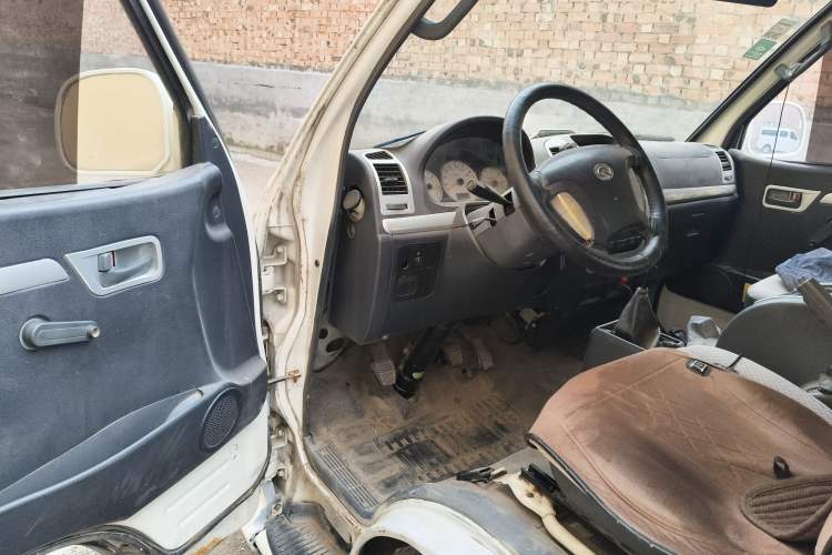 Used King Long Golden Way 2018 2.0L Business Series 4G20 Driver Seat
