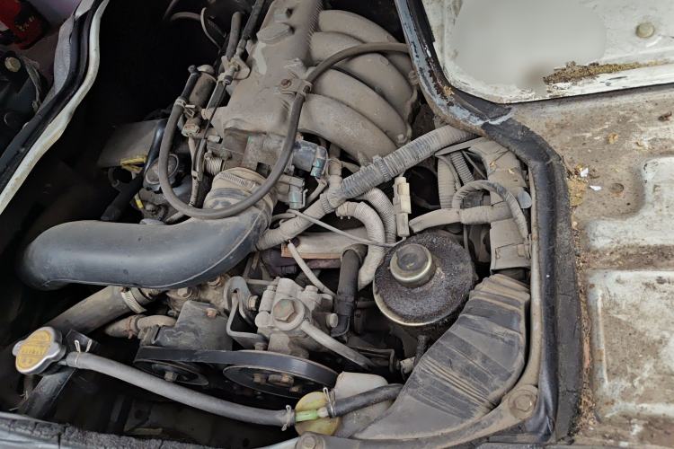 Used King Long Golden Way 2018 2.0L Van Series 4G20 Engine Bay