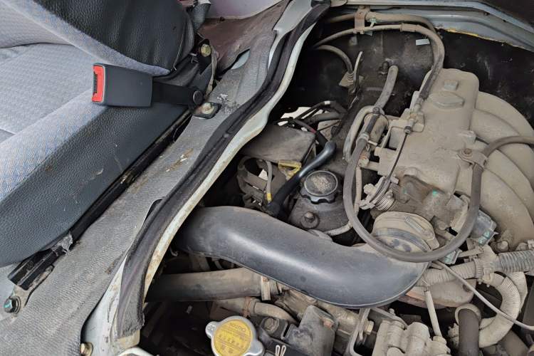 Used King Long Golden Way 2018 2.0L Van Series 4G20 Engine Bay Right