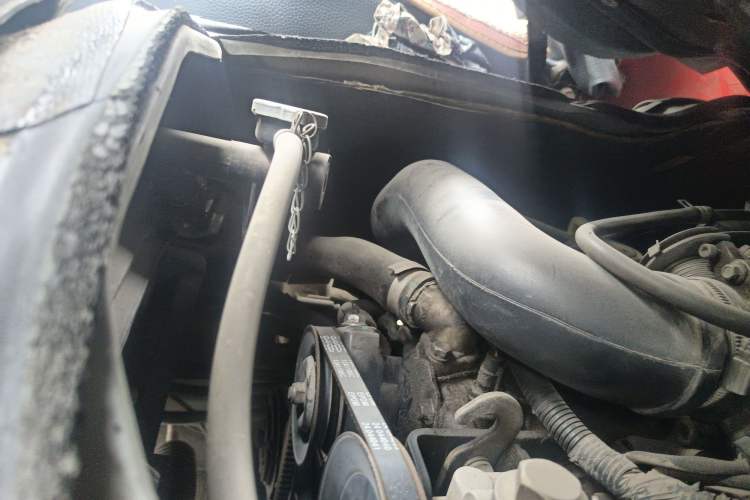 Used King Long Golden Way 2018 2.0L Van Series 4G20 Engine Bay Right