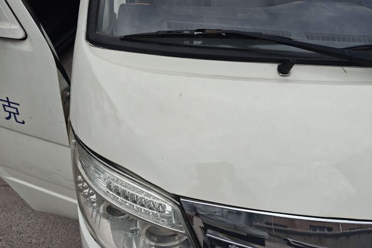 Used King Long Golden Way 2018 2.0L Van Series V20 Engine Bay Right