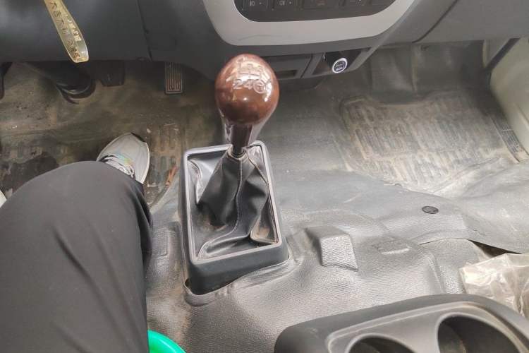 Used King Long Golden Way 2018 2.0L Van Series 4G20 Gear Lever