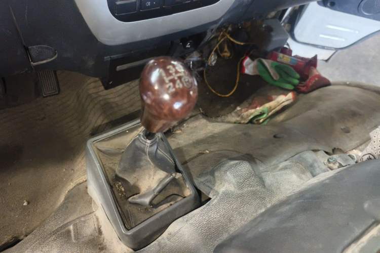 Used King Long Golden Way 2018 2.0L Business Series 4G20 Gear Lever