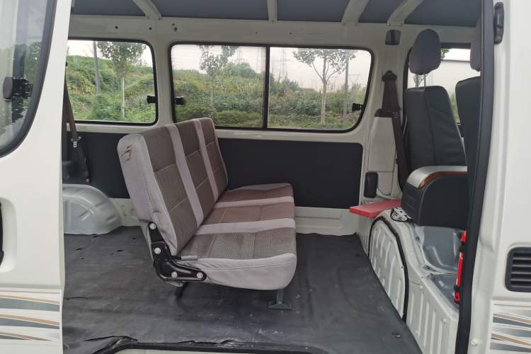 Used King Long Golden Way 2018 2.0L Business Series 4G20 Interior 2