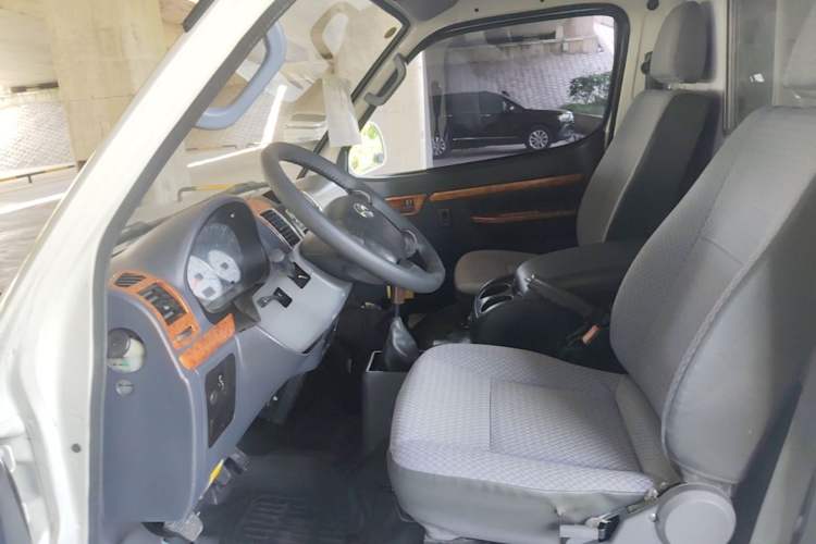 Used King Long Golden Way 2018 2.0L Van Series V20 Left Front Seat