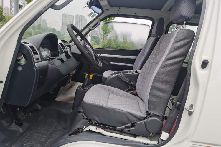 Used King Long Golden Way 2018 2.0L Business Series 4G20 Left Front Seat