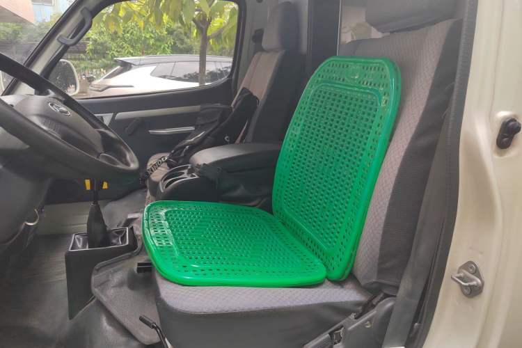 Used King Long Golden Way 2018 2.0L Van Series 4G20 Left Rear Seat