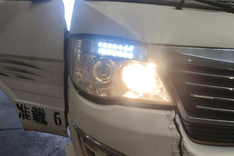 Used King Long Golden Way 2018 2.0L Business Series 4G20 Right Front Headlight