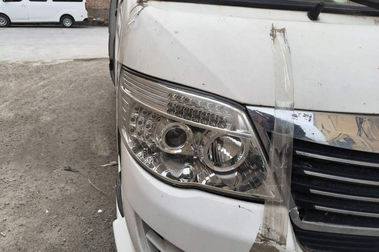 Used King Long Golden Way 2018 2.0L Business Series 4G20 Right Front Headlight