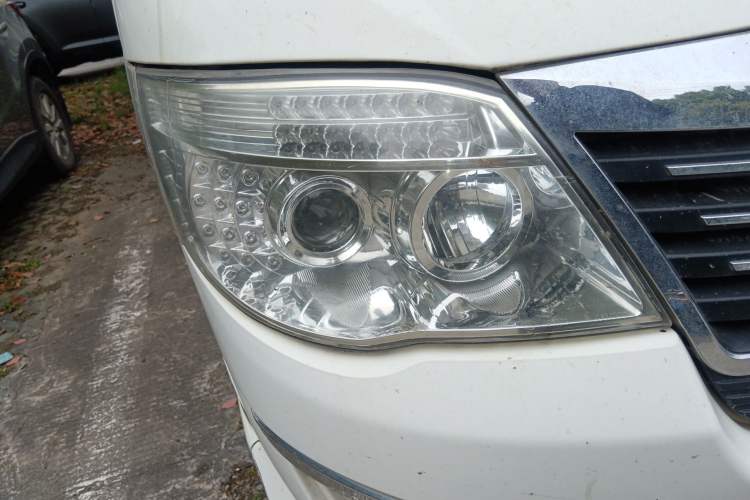Used King Long Golden Way 2018 2.0L Business Series 4G20 Right Front Headlight