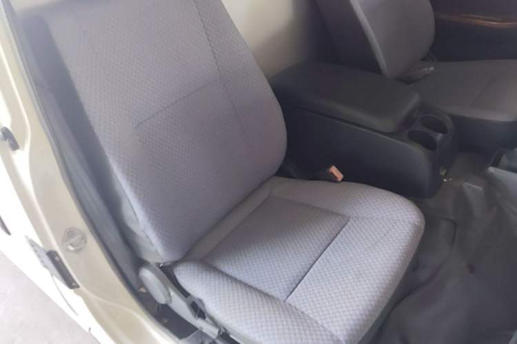 Used King Long Golden Way 2018 2.0L Van Series V20 Right Front Seat