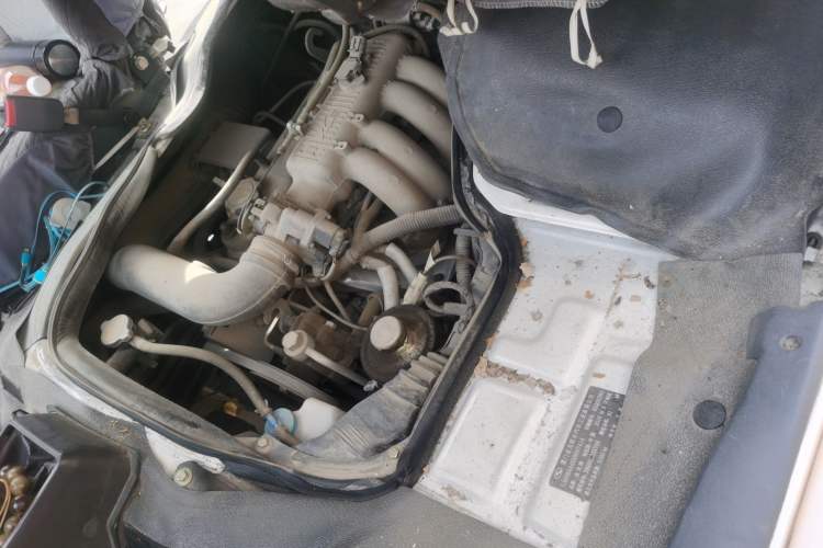 Used King Long Golden Way 2019 2.0L Van Series V20 Engine Bay Left