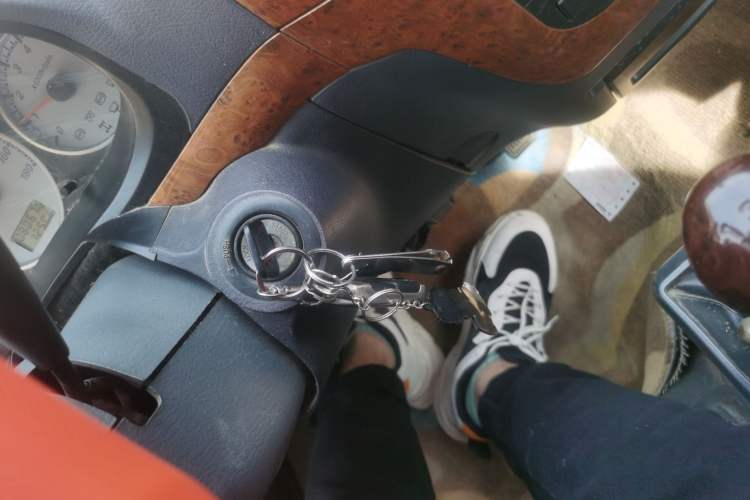 Used King Long Golden Way 2019 2.0L Van Series V20 Vehicle Key