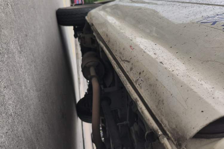 Used King Long Golden Way 2019 2.0L Van Series V20 Chassis Front Right