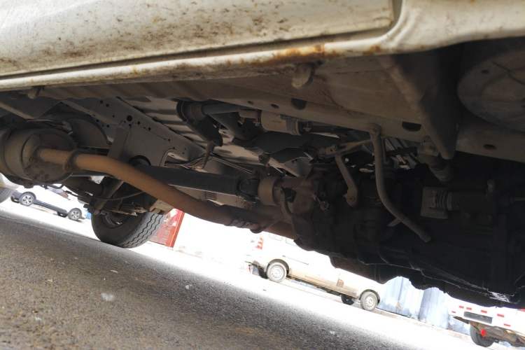 Used King Long Golden Way 2019 2.0L Van Series V20 Chassis Front Right