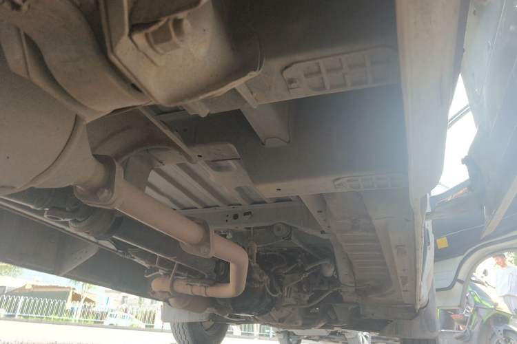 Used King Long Golden Way 2019 2.0L Van Series V20 Chassis Rear Right