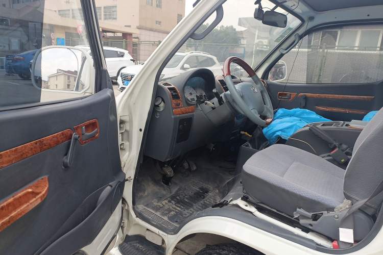 Used King Long Golden Way 2019 2.0L Business Series V20 Driver Seat