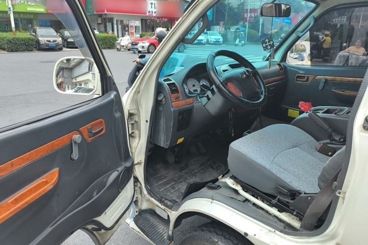 Used King Long Golden Way 2019 2.0L Van Series V20 Driver Seat