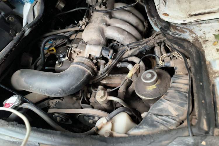 Used King Long Golden Way 2019 2.0L Van Series V20 Engine Bay Left