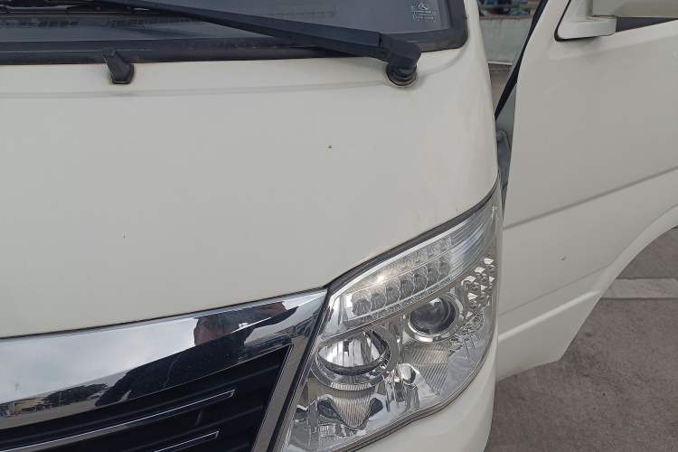 Used King Long Golden Way 2019 2.0L Business Series V20 Engine Bay Left