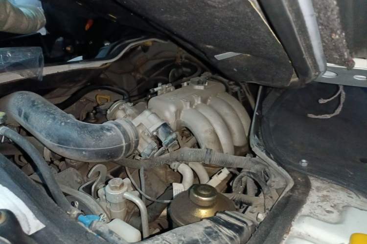 Used King Long Golden Way 2019 2.0L Van Series V20 Engine Bay Left