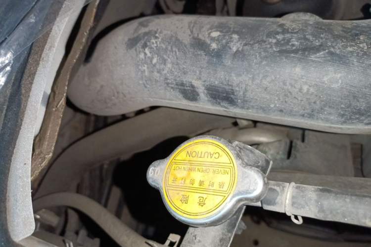 Used King Long Golden Way 2019 2.0L Van Series V20 Engine Bay Right