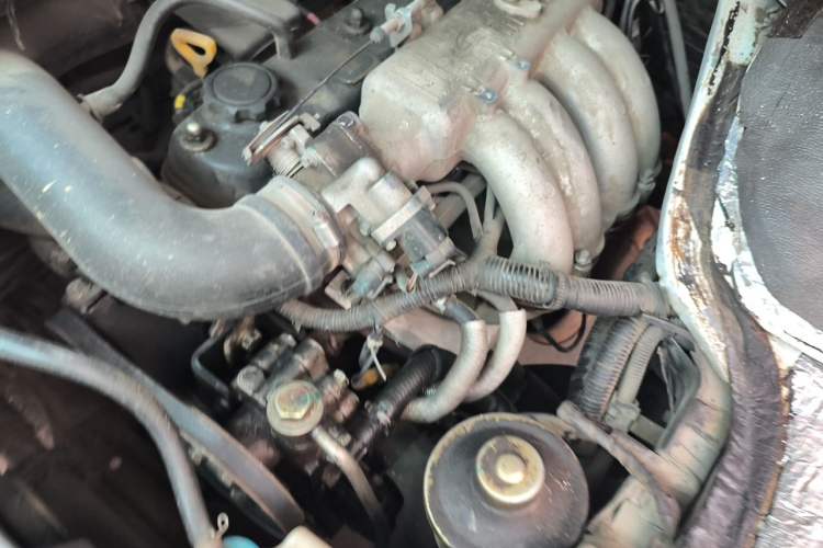 Used King Long Golden Way 2019 2.0L Van Series V20 Engine Bay Right
