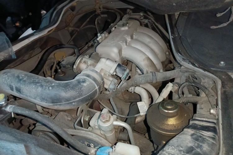 Used King Long Golden Way 2019 2.0L Van Series V20 Engine Bay