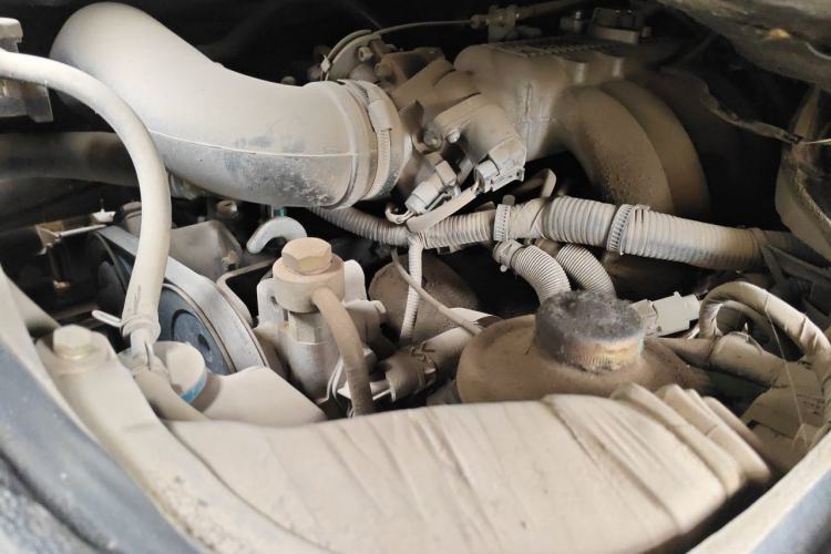 Used King Long Golden Way 2019 2.0L Van Series V20 Engine Bay