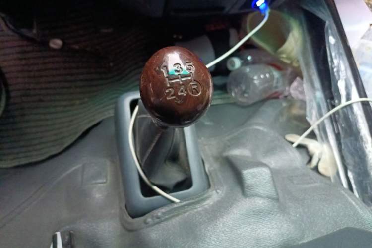 Used King Long Golden Way 2019 2.0L Van Series V20 Gear Lever