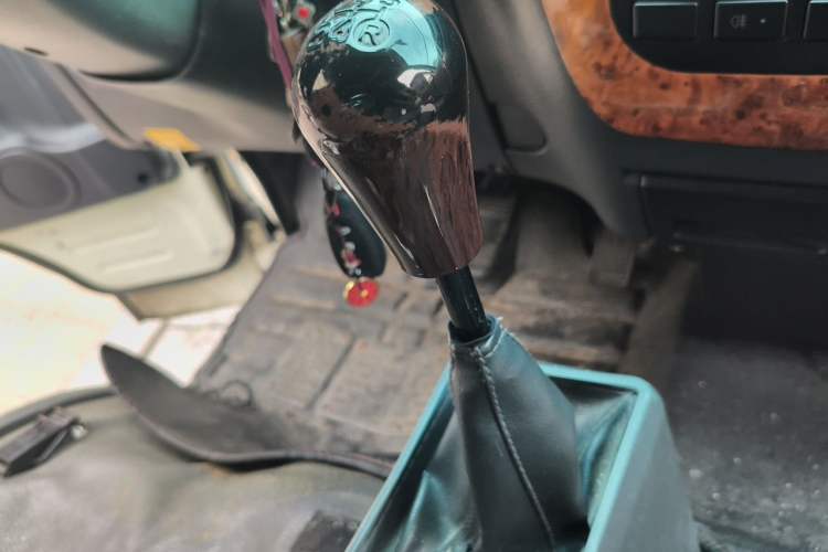 Used King Long Golden Way 2019 2.0L Van Series V20 Gear Lever
