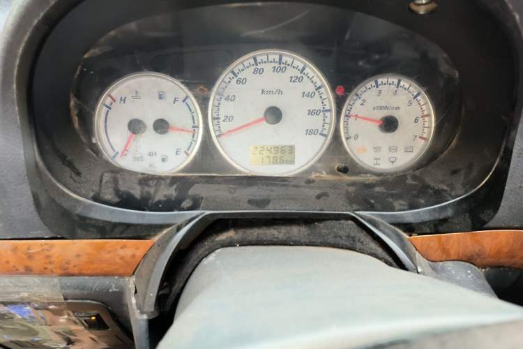 Used King Long Golden Way 2019 2.0L Van Series V20 Odometer Close Up