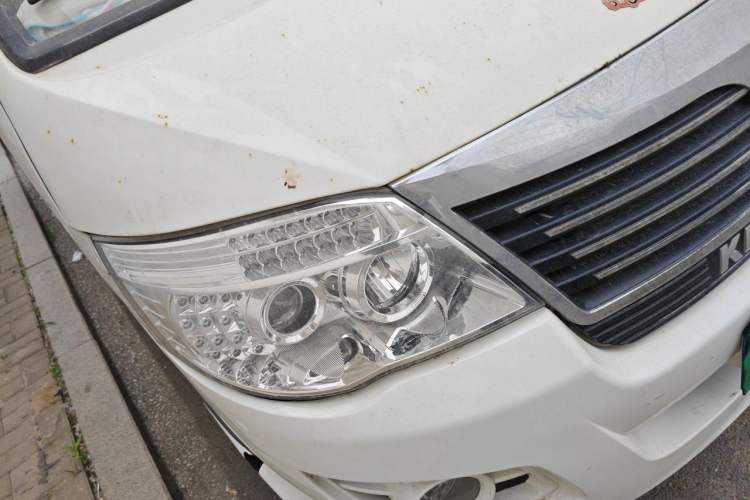 Used King Long Golden Way 2019 2.0L Van Series V20 Right Front Headlight