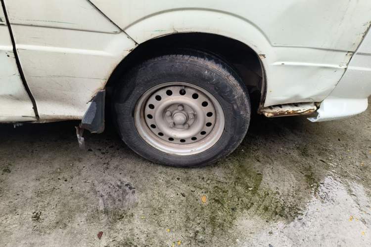 Used King Long Golden Way 2019 2.0L Van Series V20 Right Front Wheel Hub