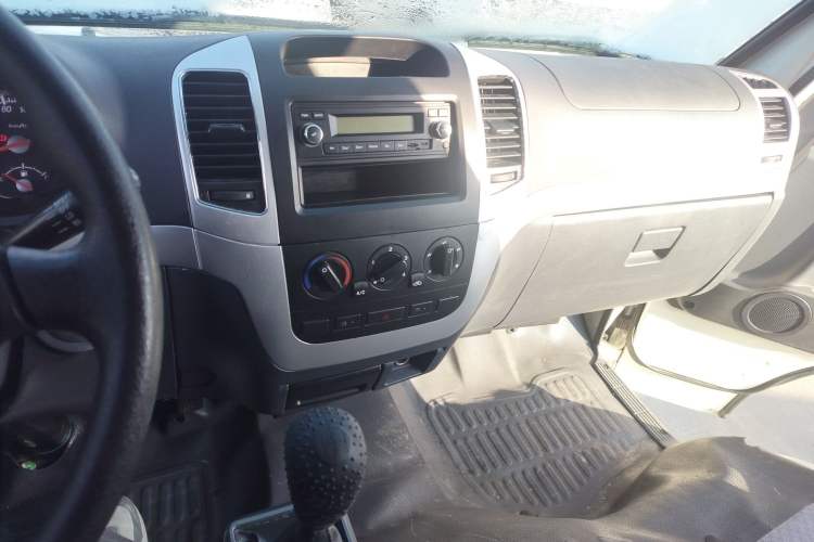 Used King Long Golden Way 2021 1.8L Joyway Van High Roof LJ4A18Q6 Audio And AC Panel