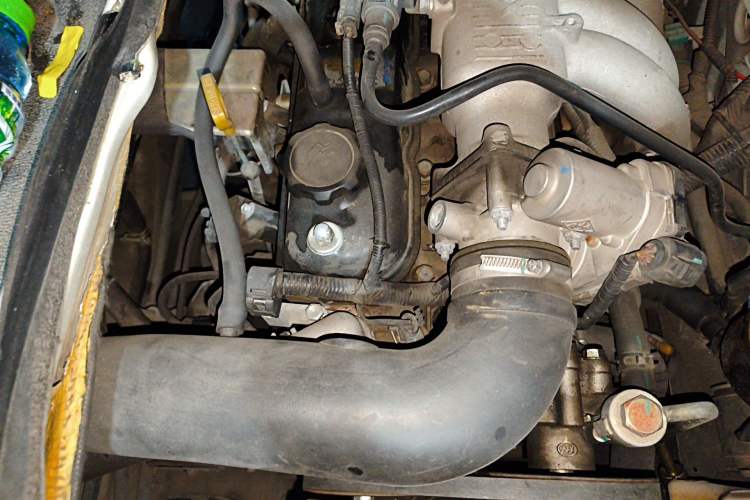 Used King Long Golden Way 2021 2.2L Jiemu Van Flat Roof V22H Engine Bay Right