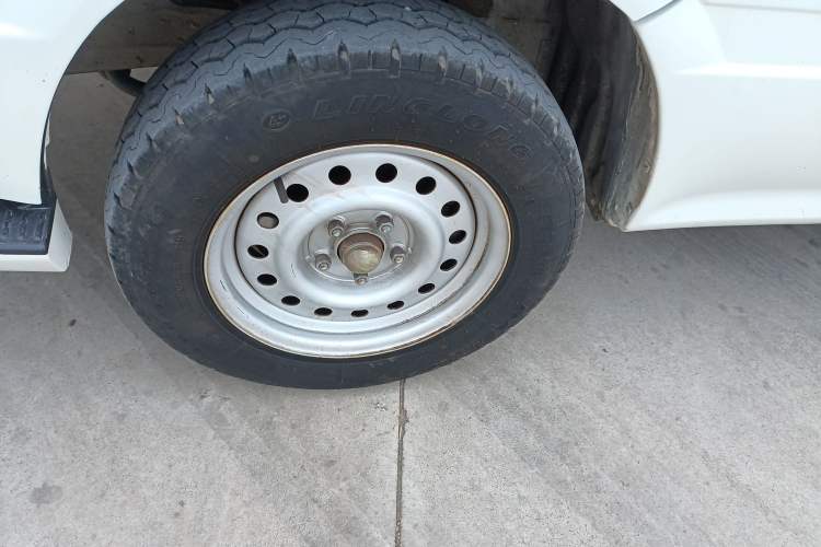 Used King Long Golden Way 2021 2.2L Jiemu Van High Roof V22H Left Front Wheel Hub