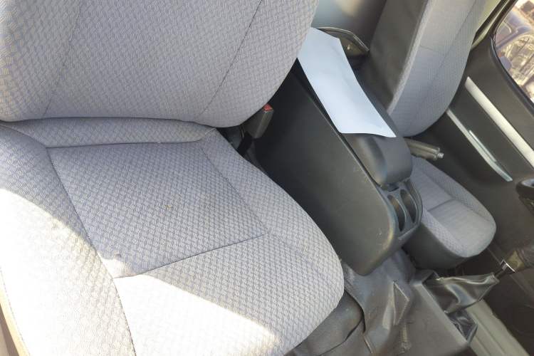 Used King Long Golden Way 2021 1.8L Joyway Van High Roof LJ4A18Q6 Right Front Seat