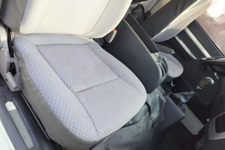 Used King Long Golden Way 2021 1.8L Joyway Van High Roof LJ4A18Q6 Right Front Seat