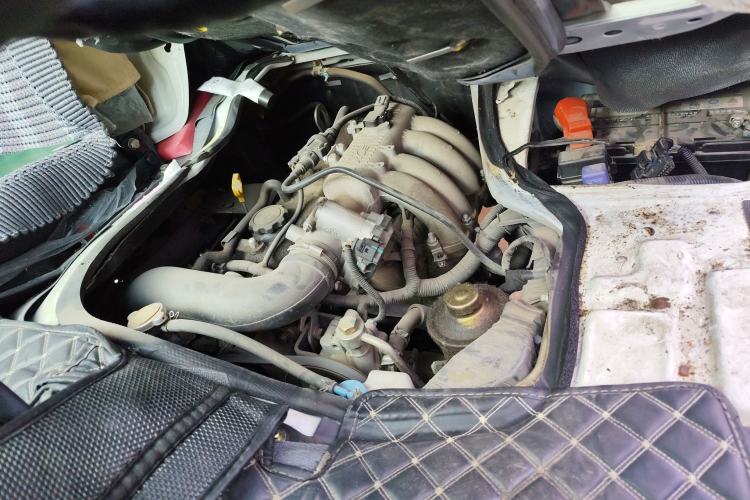 Used King Long Golden Way 2022 2.2L Jetvan Mid-Roof V22H Engine Bay