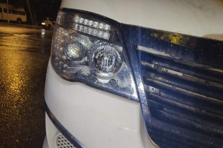 Used King Long Golden Way 2022 2.2L Jiemu Van Flat-Top V22H Right Front Headlight