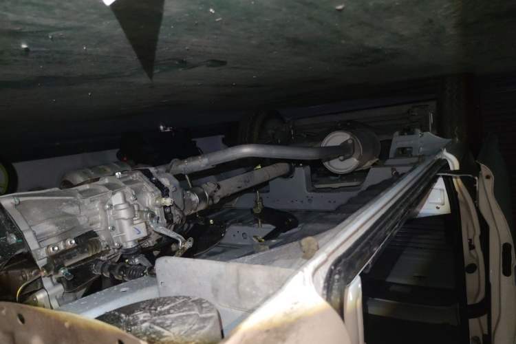 Used King Long Golden Way 2024 2.2L Jietong 4-7 Seater Chassis Front Right