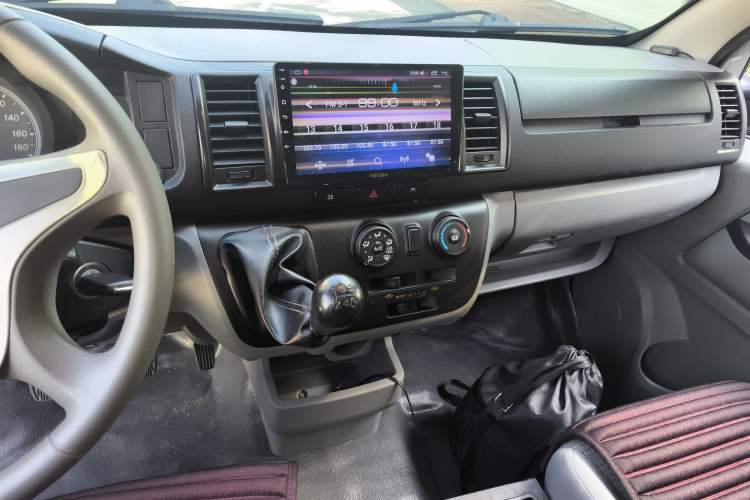 Used King Long Kairui Haoke 2021 2.0L Changyun Standard 6-Seater Flat Roof 1TZS Audio And AC Panel