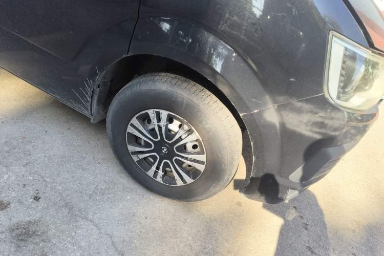 Used King Long Kairui Haoke 2021 2.0L Changyun Standard 6-Seater Flat Roof 1TZS Right Front Wheel Hub