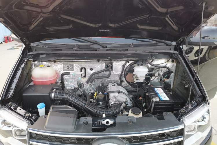 Used King Long Kairui Haoke 2018 2.2L M1 Standard Version V22 Engine Bay