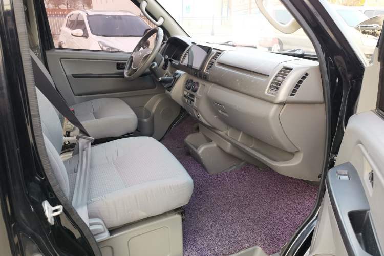 Used King Long Kairui Haoke 2018 2.2L M1 Standard Version V22 Interior 4