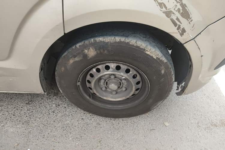 Used King Long Kairui Haoke 2018 2.2L M1 Standard Version V22 Right Front Wheel Hub
